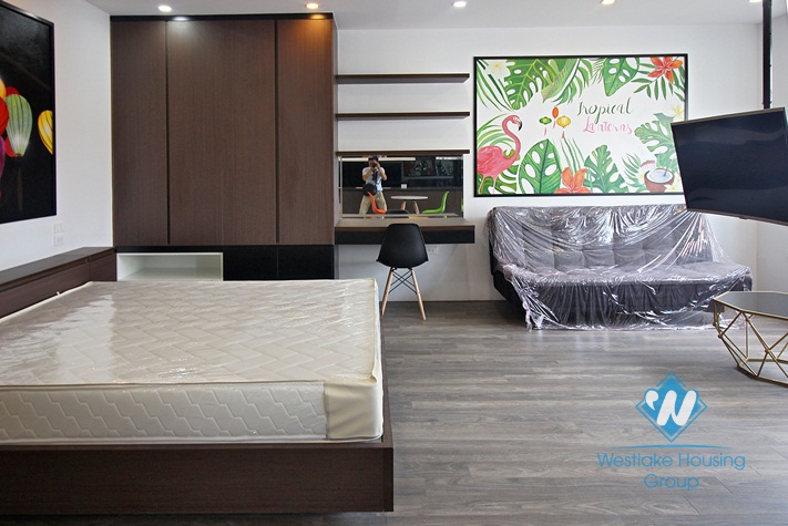 A modern balcony studio for rent on Lac Long Quan, Tay Ho
